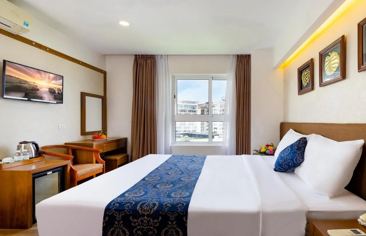 Saphia Hotel Нячанг