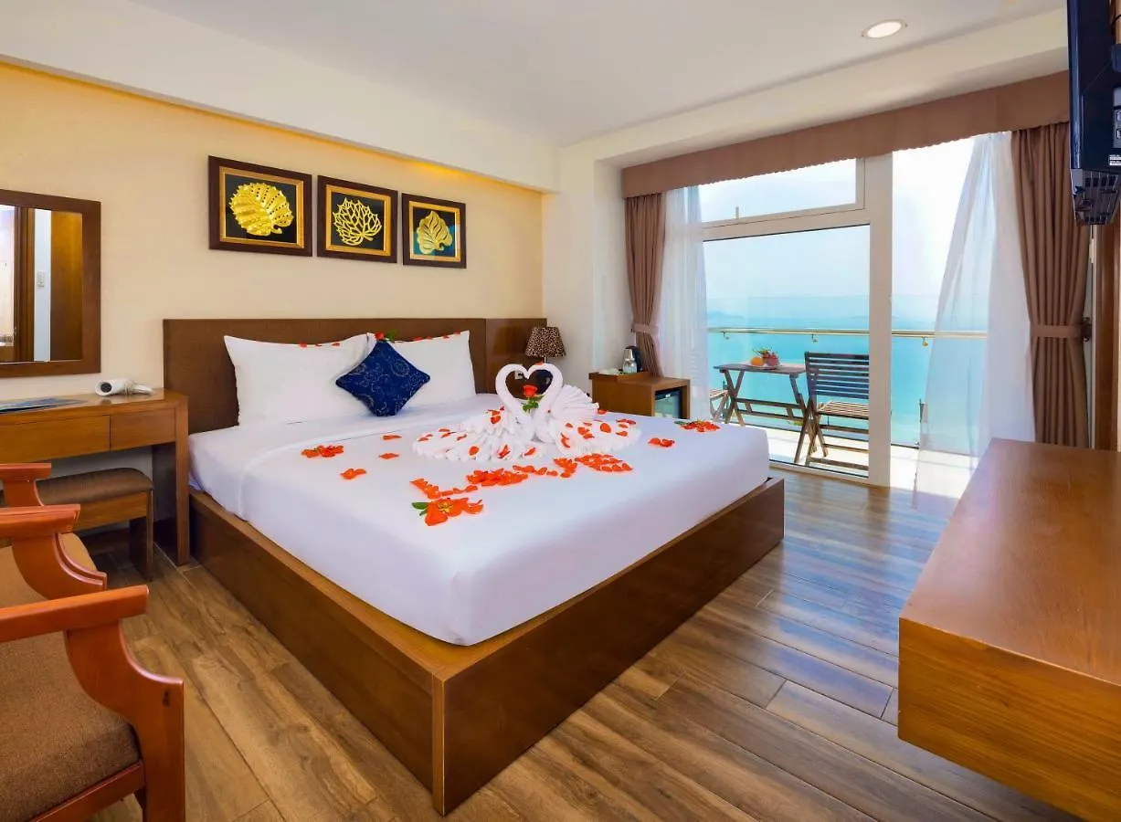 Saphia Hotel Нячанг